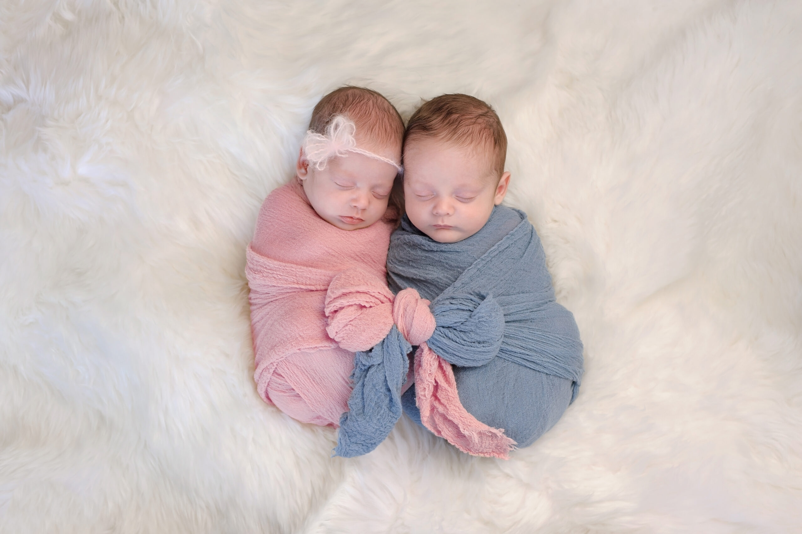 Two,Month,Old,,Boy,And,Girl,Fraternal,Twin,Babies.,They